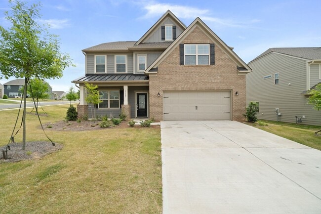 Building Photo - This Beautiful 4 Bedrooms, 2.5 Bathrooms i...