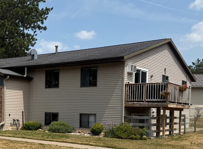 Building Photo - 270 Shannon Ct