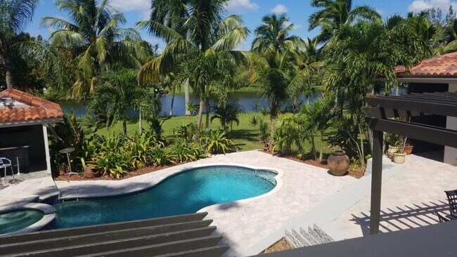 Foto del edificio - 11081 SW 30th Ct