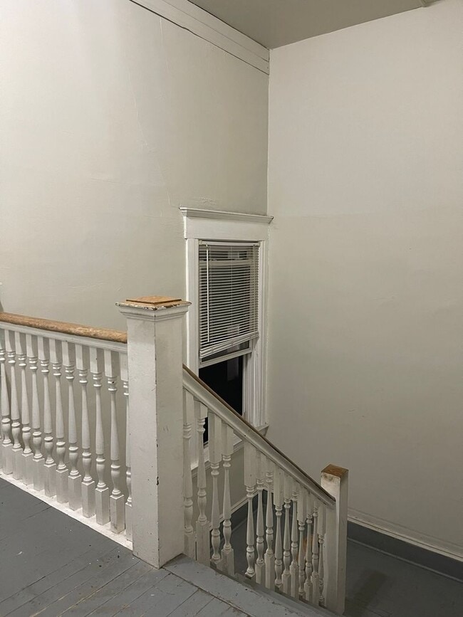 Building Photo - 231 Ashworth Pl