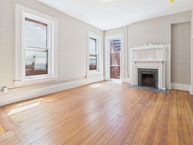 Photo - 7 E Franklin St Apartment