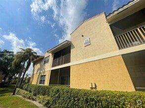 Building Photo - 1283 SW 46th Ave