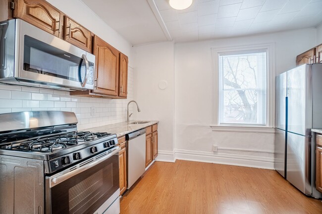 Building Photo - 2230 Tilbury Ave