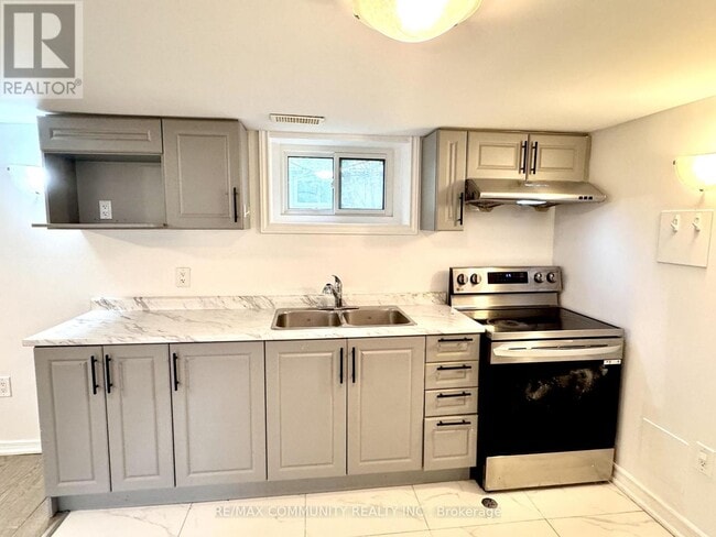 Building Photo - 426 Perry St
