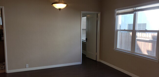 Dining Room - 1110 E Ocean Blvd