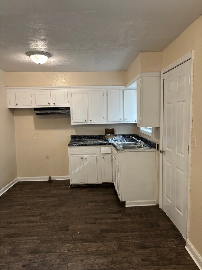 Foto del edificio - 1813 Stewart St