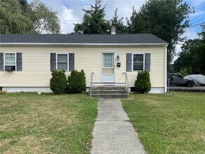 Building Photo - 83 Midway Oval