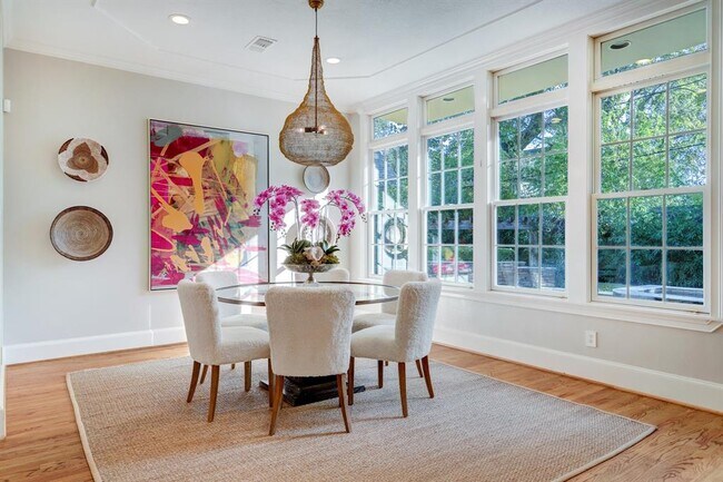 Building Photo - 5105 Grand Lake St