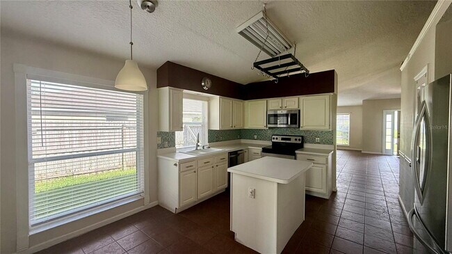 Foto del edificio - 3227 Heron's Point Cir