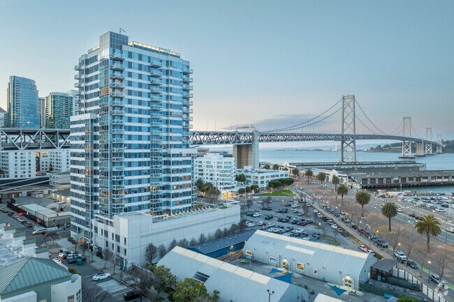 Building Photo - Wartermark