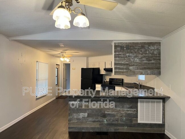 Building Photo - 600 NE 63rd Ct