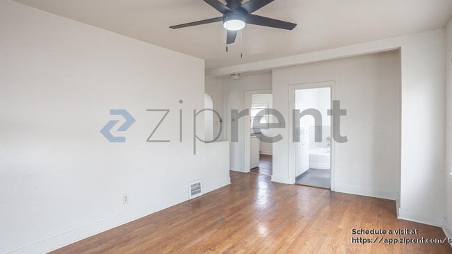 Building Photo - 1390 E Santa Clara St