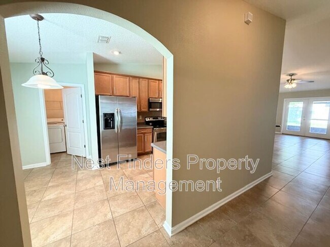 Foto del edificio - 551 Glendale Ln