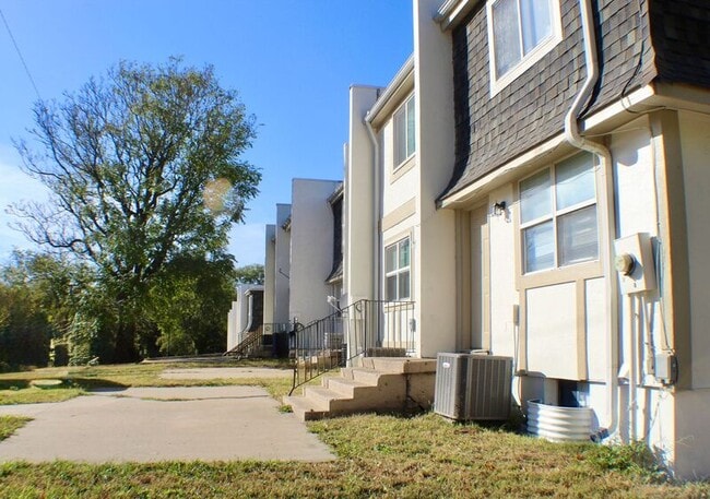 Foto del edificio - 2624 Delavan Ave