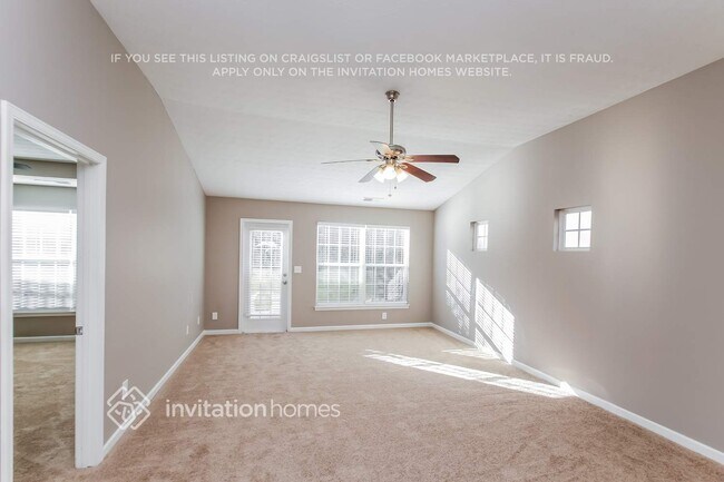 Building Photo - 232 Topaz Dr