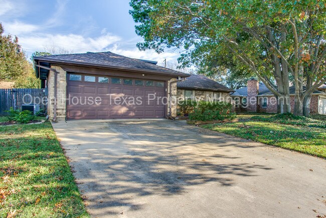 Building Photo - 1562 Tiffany Forest Ln
