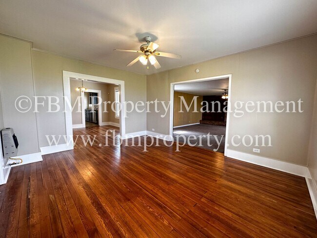 Foto del edificio - 3701 Emhouse Rd