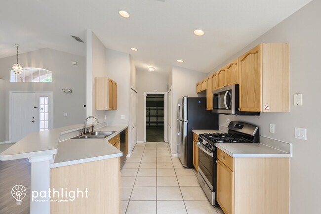 Building Photo - 15750 Autumn Glen Ave