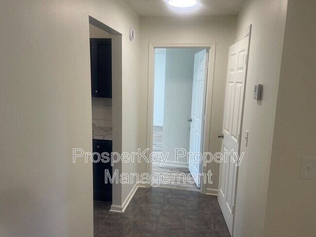 Foto del edificio - 207 Timber Ridge Dr