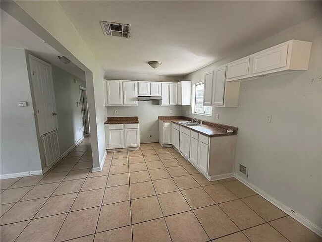 Building Photo - 4734 Galahad Dr