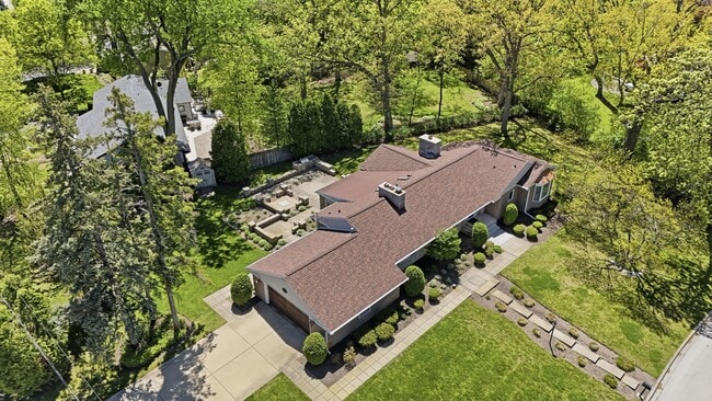 Building Photo - 29 Brookdale Ln