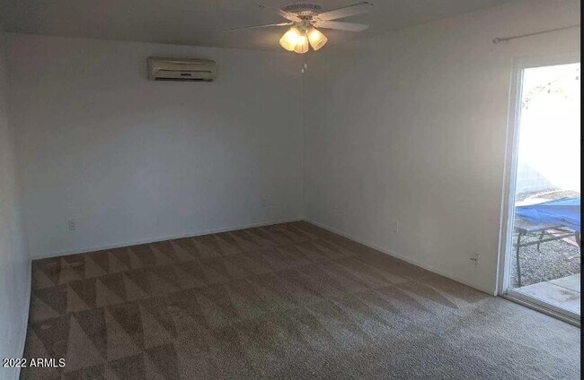 Foto del edificio - 2616 E Southgate Ave