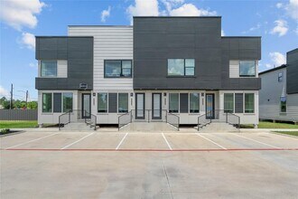 Building Photo - 3522 B St