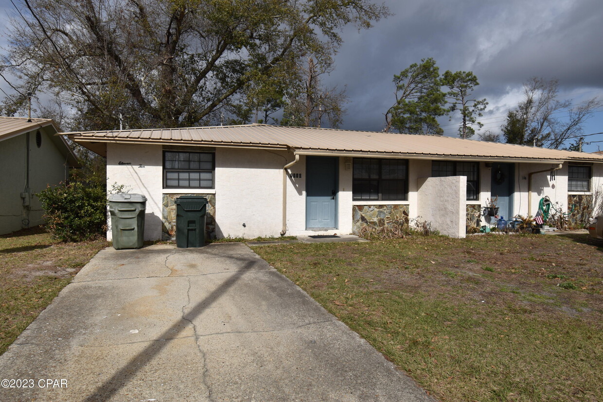 1110 Bradford Cir, Lynn Haven, FL 32444 Townhome Rentals in Lynn
