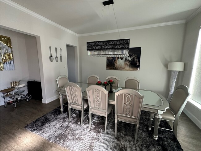 Building Photo - 30530 S Creek Way