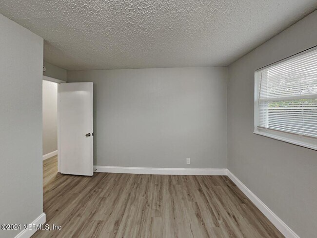 Building Photo - 9615 Gisborne Dr