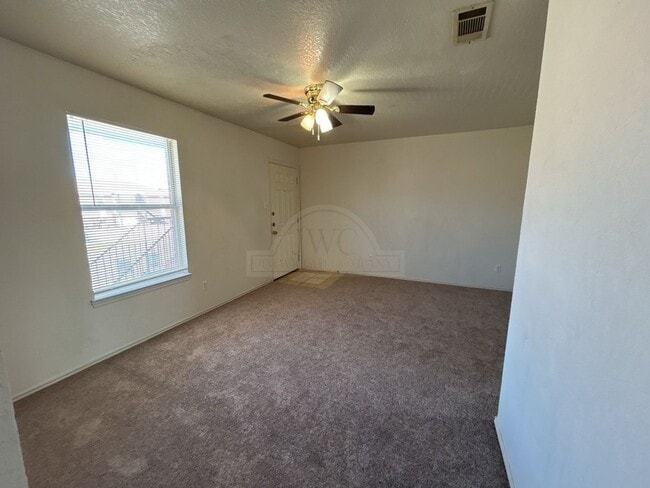 Building Photo - 1702 Benttree Dr