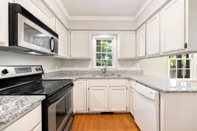 Building Photo - Application Pending! Cozy Duplex in Booker...