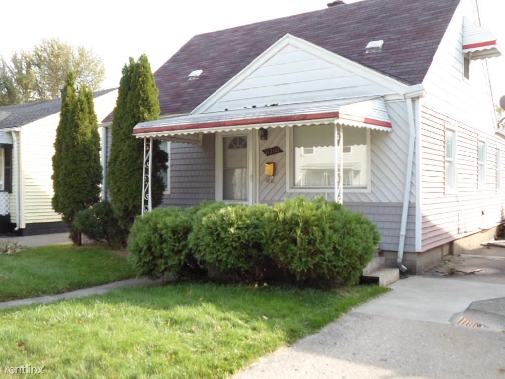 Foto principal - 3 br, 1 bath House - 14260 Knox Ave