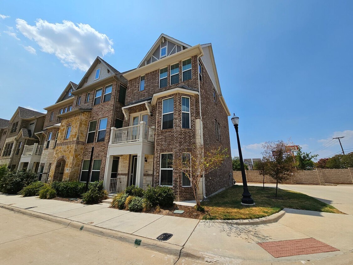 100 Peach Orchard Ln, Euless, TX 76040 House Rental in Euless, TX