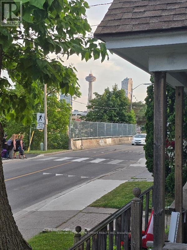 Photo du bâtiment - 5511 Palmer Ave