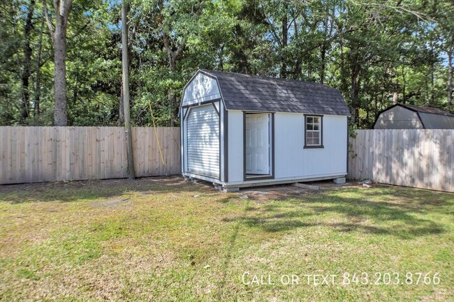 Building Photo - 227 Jean Wells Dr