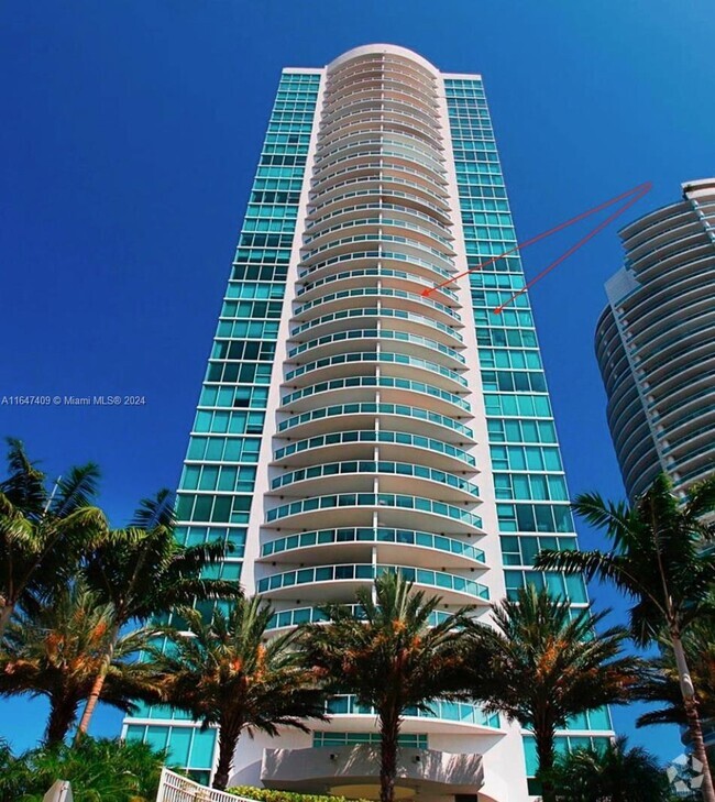 Building Photo - 2101 Brickell Ave