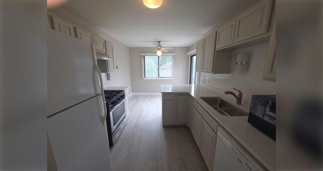 Building Photo - 299 Pembridge Ln