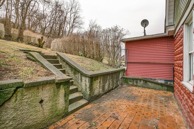 Foto del edificio - 408 W 10th Ave