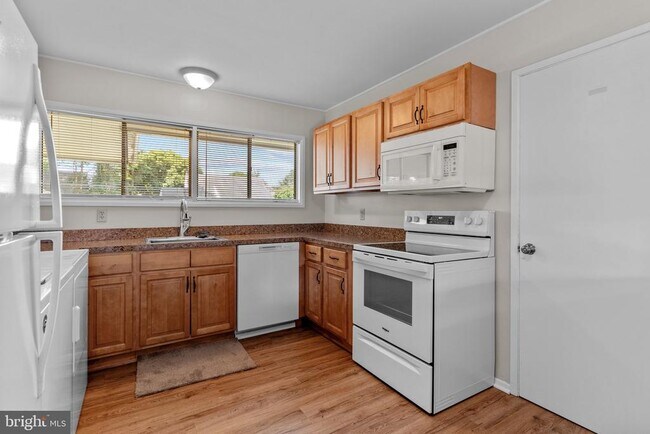 Foto del edificio - 18 Hilltop Rd