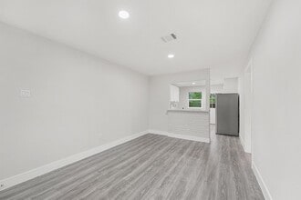 Building Photo - 4630 Clover St