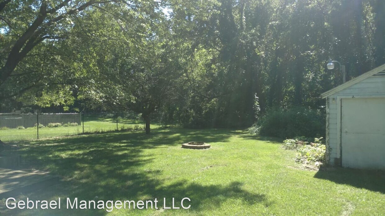 1301 Flushing Rd, Flint, MI 48504 House Rental in Flint, MI