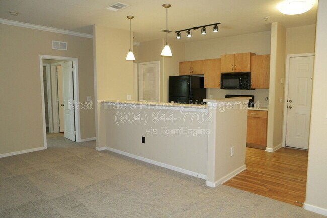 Foto del edificio - 8290 Gate Pkwy W