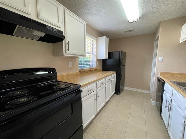 Foto del edificio - 7204 Shadow Bend Dr