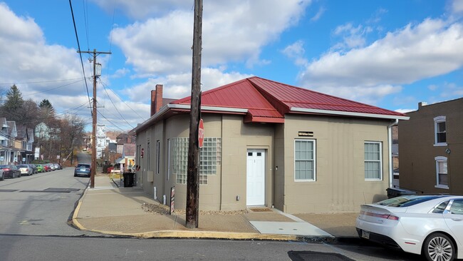 Foto del edificio - 1000 McKean Ave