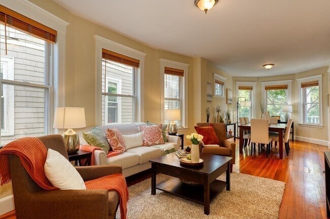 Foto del edificio - 98 Amory St