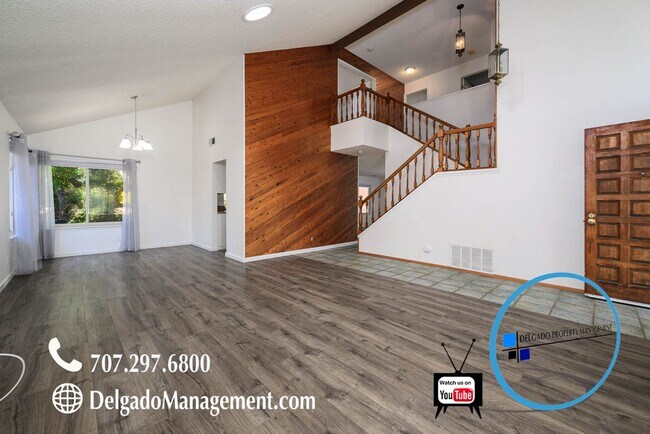 Foto del edificio - 332 Robles Way