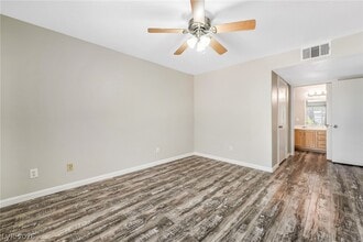 Building Photo - 3060 Tarpon
