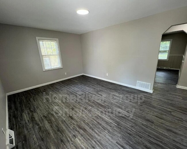 Building Photo - 7363 Clovernook Ave