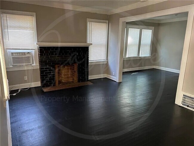 Foto del edificio - 5344 Brooklyn Ave